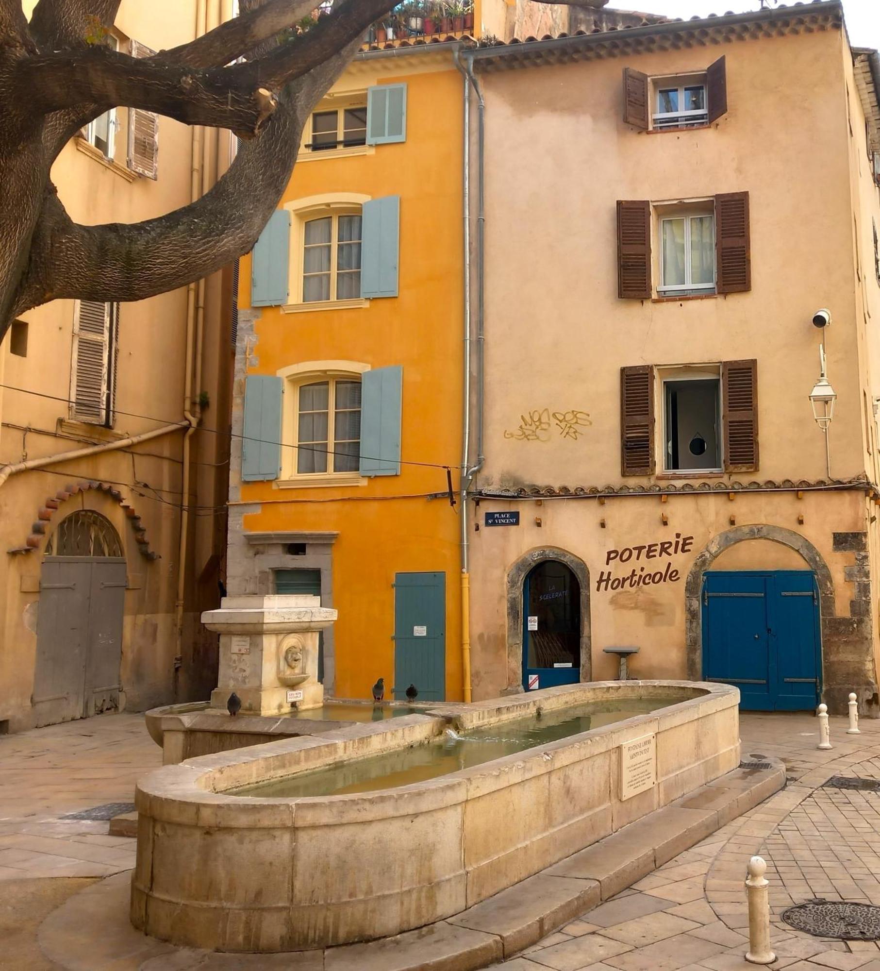 #3 Studio # Place Charmante Toulon Luaran gambar